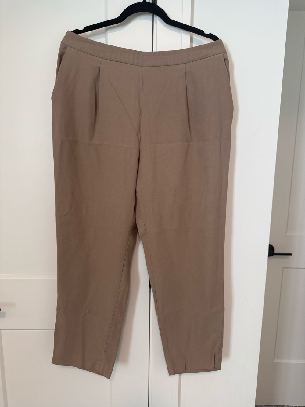 Halogen Lightweight Taper Leg Slacks